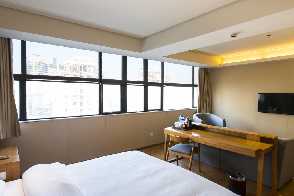 Ji Jiading Qinghe Road Hotel 4*